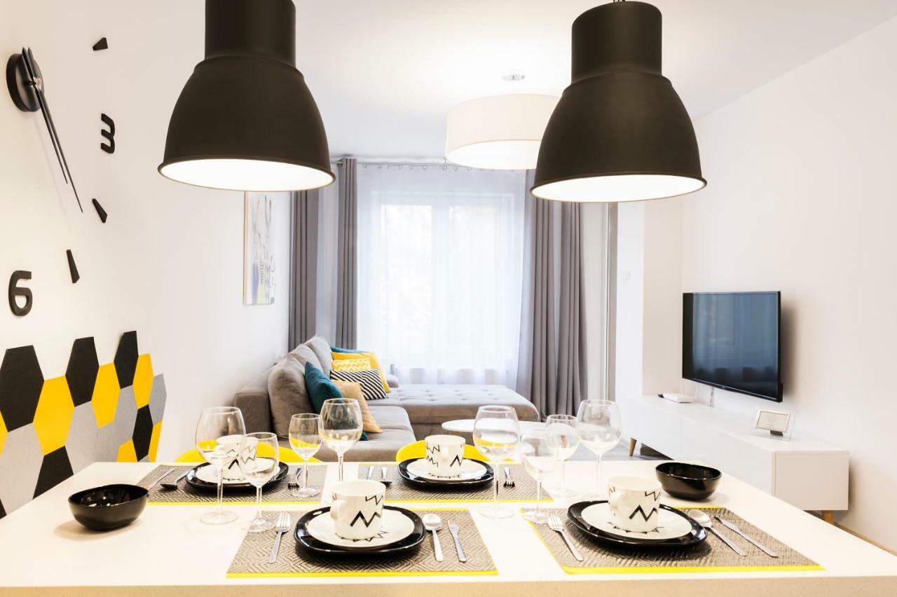 Point Apartment *